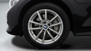 BMW 3 Series 330E SE PRO