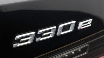 BMW 3 Series 330E SE PRO