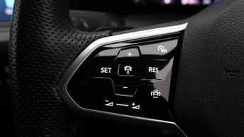 Volkswagen Golf R-LINE ETSI DSG