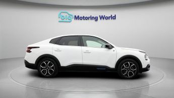 Citroen e-C4 X SHINE PLUS