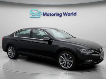 Volkswagen Passat SE NAV TDI