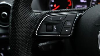 Audi Q2 TFSI S LINE