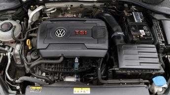 Volkswagen Golf GTI PERFORMANCE TSI DSG