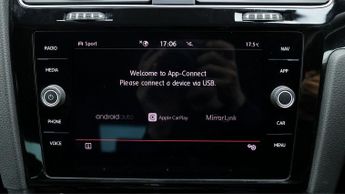 Volkswagen Golf GTI PERFORMANCE TSI DSG