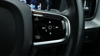 Volvo XC60 T8 TWIN ENGINE R-DESIGN AWD