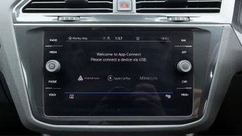 Volkswagen Tiguan LIFE TSI DSG