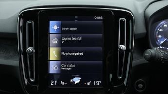 Volvo XC40 T3 MOMENTUM PRO