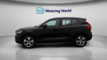 Volvo XC40 T3 MOMENTUM PRO