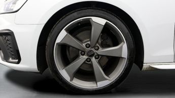 Audi A4 TFSI S LINE BLACK EDITION