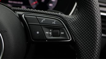 Audi A4 TFSI S LINE BLACK EDITION