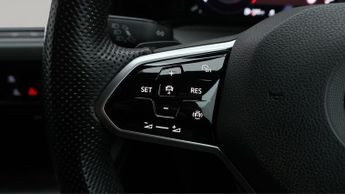 Volkswagen Golf R-LINE ETSI DSG