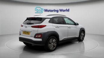 Hyundai KONA PREMIUM SE