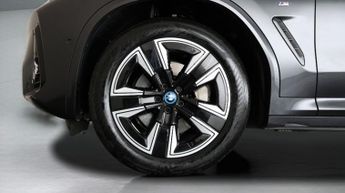 BMW iX3 M SPORT