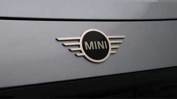 MINI Electric Countryman E CLASSIC