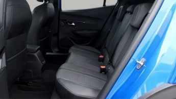 Peugeot E-2008 ALLURE PREMIUM