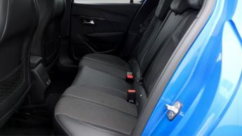 Peugeot E-208 GT LINE