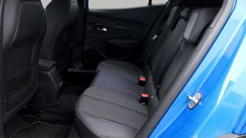 Peugeot E-2008 GT