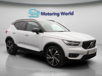 Volvo XC40 B4 R-DESIGN PRO