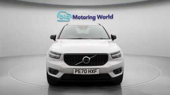 Volvo XC40 B4 R-DESIGN PRO