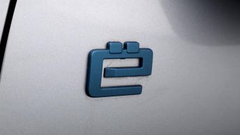 Citroen e-C4 X SHINE PLUS