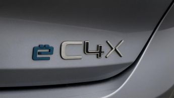 Citroen e-C4 X SHINE PLUS
