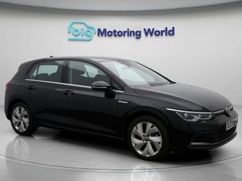 Volkswagen Golf STYLE ETSI DSG
