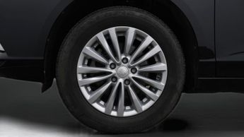 MG MG5 EXCLUSIVE