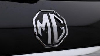 MG MG5 EXCLUSIVE