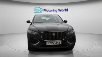 Jaguar F-PACE R-DYNAMIC SE