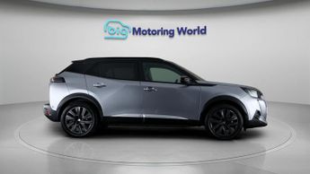 Peugeot E-2008 GT PREMIUM