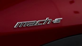 Ford Mustang Mach-E BASE