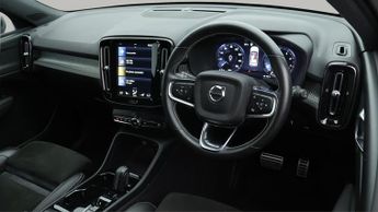 Volvo XC40 B4 R-DESIGN PRO