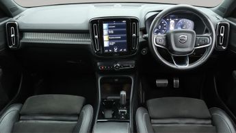 Volvo XC40 B4 R-DESIGN PRO