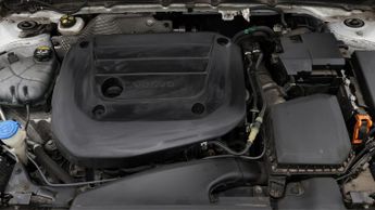 Volvo XC40 B4 R-DESIGN PRO