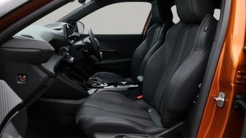Peugeot E-2008 GT