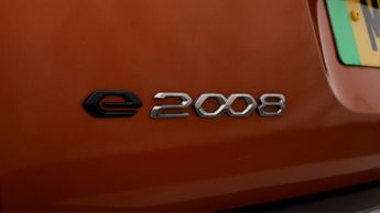 Peugeot E-2008 GT