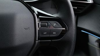 Peugeot E-2008 GT