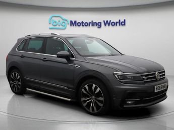 Volkswagen Tiguan R-LINE TECH TSI 4MOTION DSG