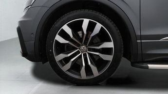 Volkswagen Tiguan R-LINE TECH TSI 4MOTION DSG