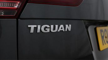 Volkswagen Tiguan R-LINE TECH TSI 4MOTION DSG