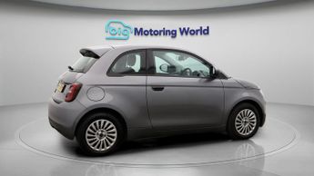 Fiat 500e ACTION