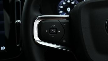 Volvo XC40 RECHARGE T4 R-DESIGN