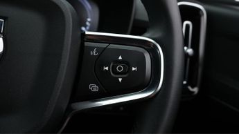 Volvo XC40 RECHARGE T4 R-DESIGN