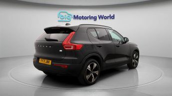 Volvo XC40 RECHARGE T4 R-DESIGN
