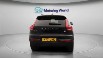 Volvo XC40 RECHARGE T4 R-DESIGN