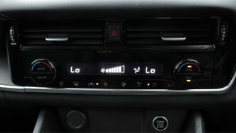 Nissan Qashqai DIG-T ACENTA PREMIUM DCT