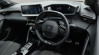 Peugeot E-208 GT