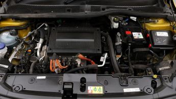Peugeot E-208 GT