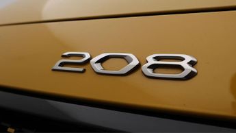 Peugeot E-208 GT