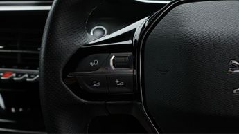 Peugeot E-208 GT